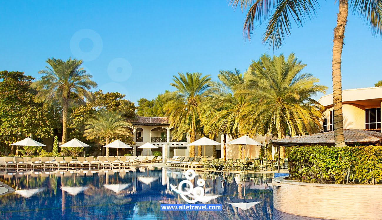 حوض السباحة في منتجع حبتور جراند دبي