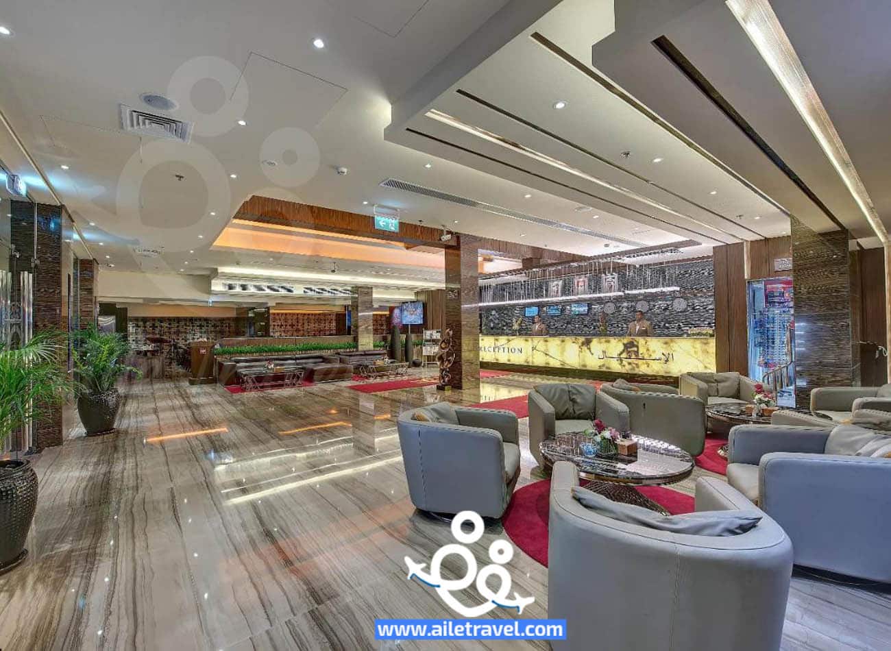 قاعة الانتظار والمقهى في فندق اوميغا دبي